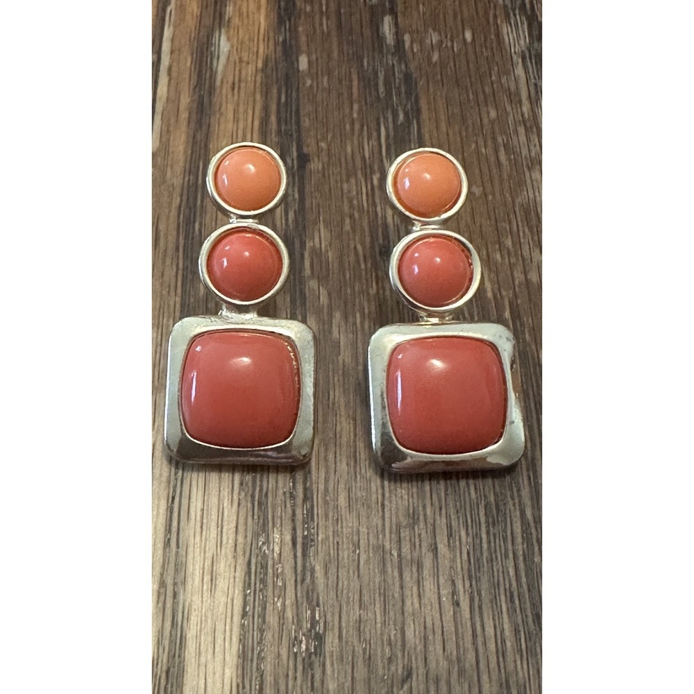 VTG Monet Signed Gold Tone Drop Earrings Salmon Coral Pink Cabochon 1970s 80s